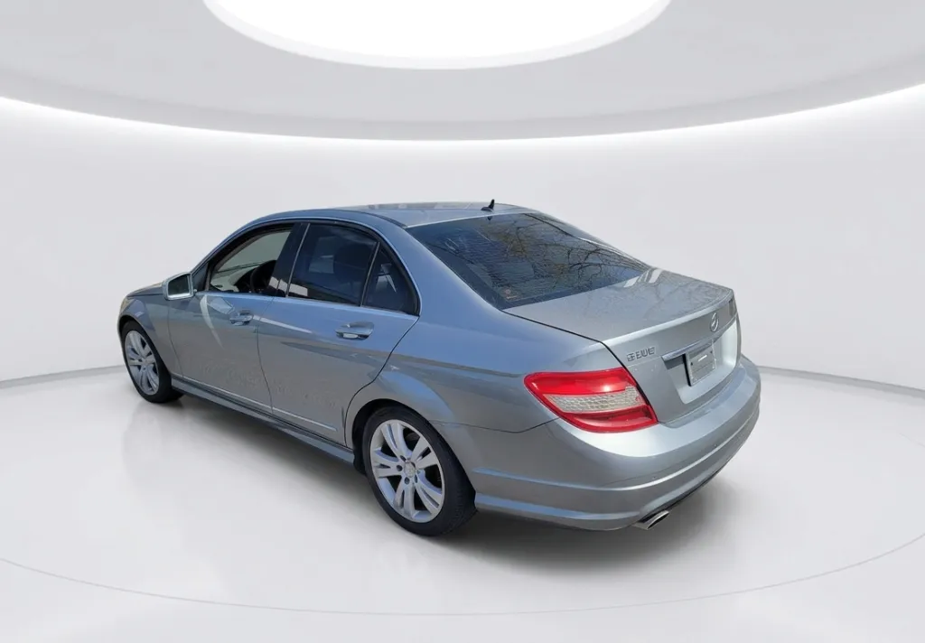 Mercedes C300 2010 - Photo 1