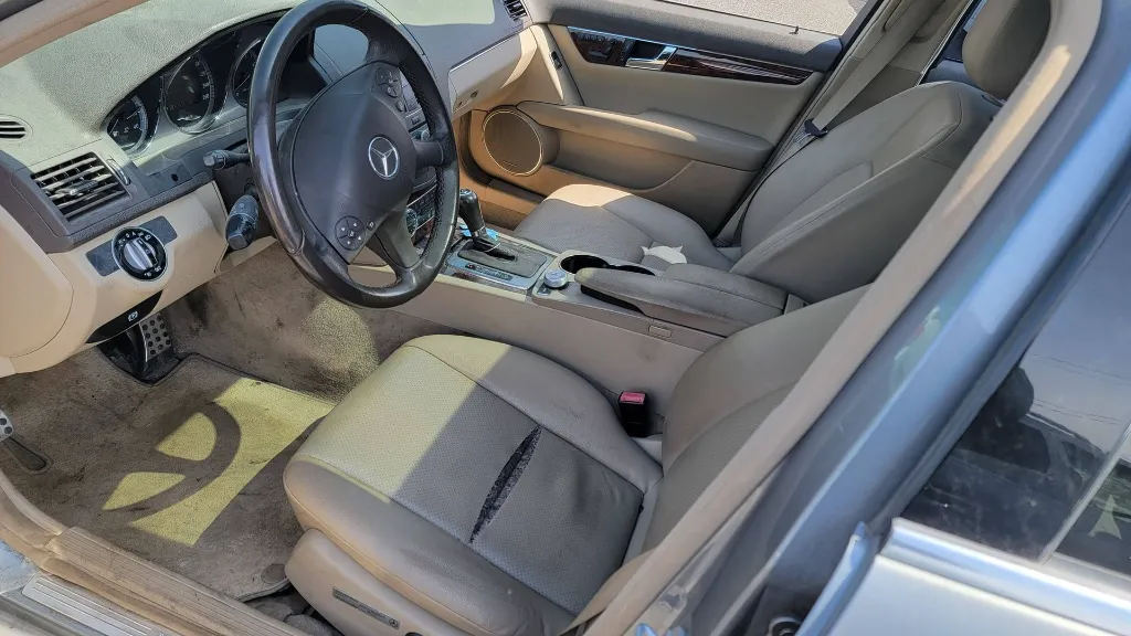 Mercedes C300 2010 - Photo 5