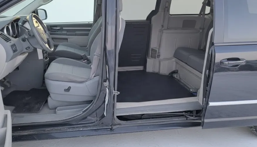 Dodge Grand Caravan SXT 2010 ADAPTÉ - Photo 3