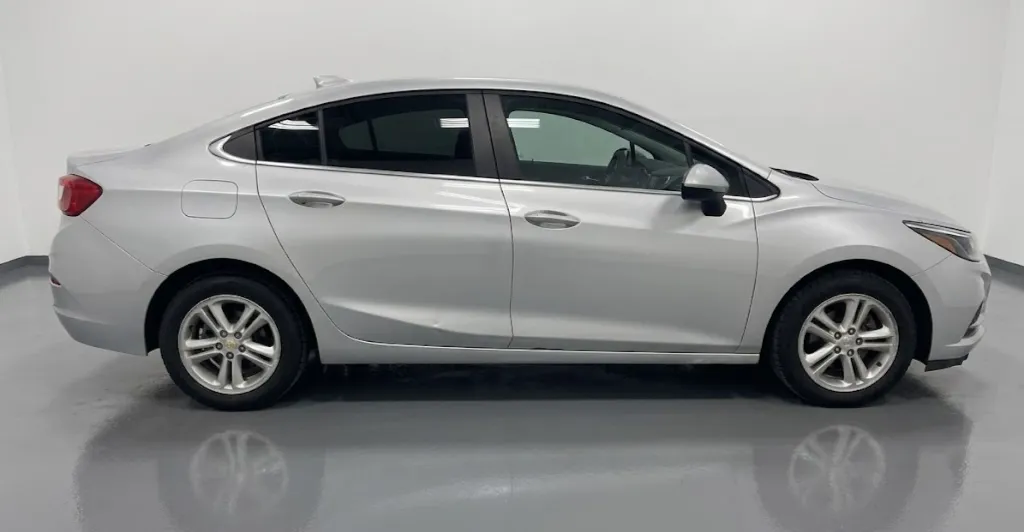 Chevrolet Cruze 2017 - Photo 3